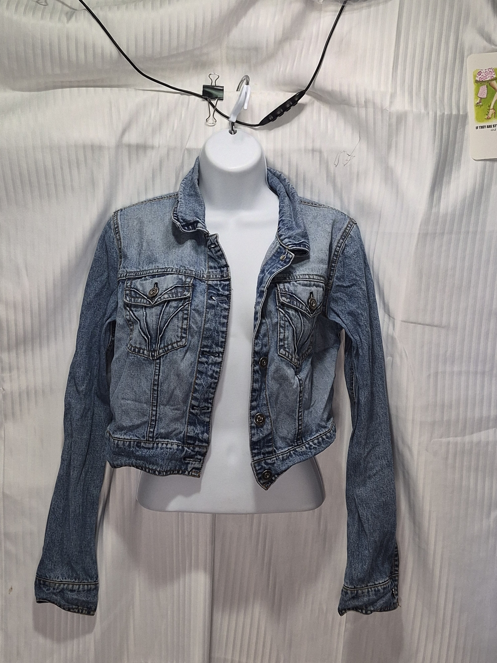 refuge Medium Light Blue Cropped Denim Jacket
